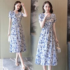 2025夏季现货时尚优雅气质荷叶花边V领收腰显瘦修身连衣裙，女装连衣裙，臻衣坊