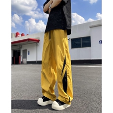 黄色