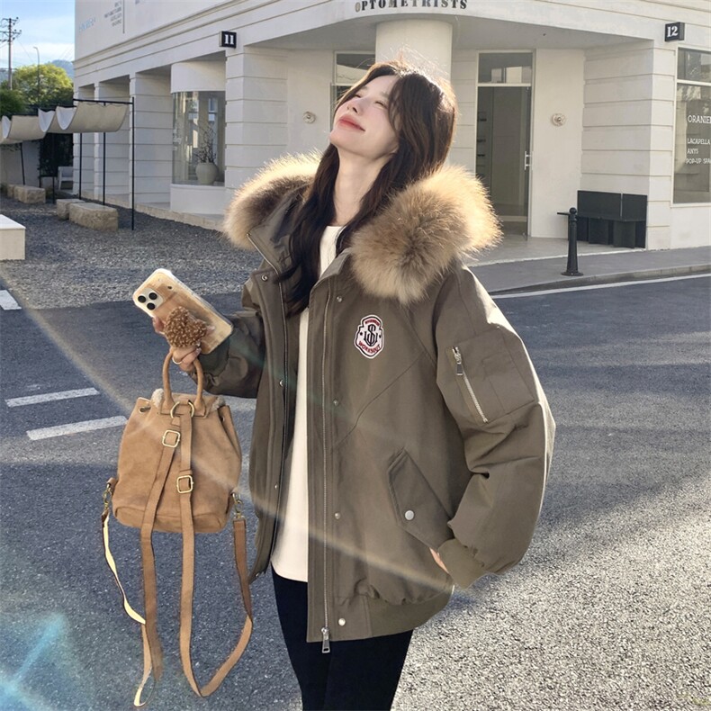 美式工装风毛领派克服女冬季保暖连帽外套军绿色加厚高级感羽绒服,女装羽绒服,维壹