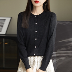 圆领针织衫女2024秋装新款33%羊毛开衫纯色长袖短款单排扣上衣，女装羊毛衫，朝思羊绒