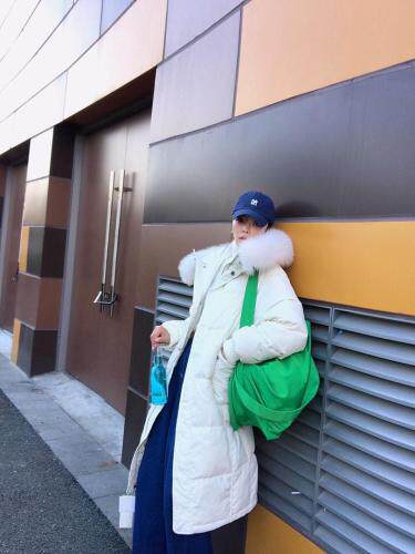 狐狸毛大毛领长款羽绒服，女装羽绒服，尚映