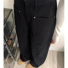 黑色