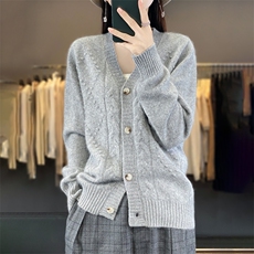 纯色长袖2024年秋季单排扣纯色简约羊毛针织衫，女装羊毛衫，犀桦羊绒