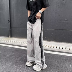 灰色