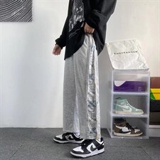灰色
