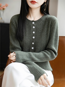 秋冬新款羊毛衫女坑条圆领半开纽扣针织毛衣宽松长袖打底羊绒衫图片