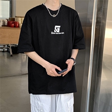 黑色