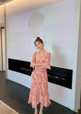 现货夏季新款连衣裙，女装连衣裙，早颜