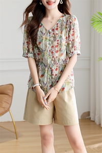 棉麻短裤套装女2025夏装时尚流行天丝碎花衬衫宽松显瘦漂亮两件套图片
