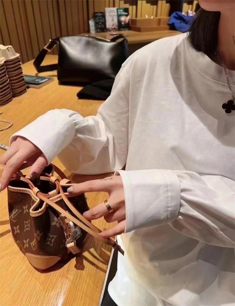 春款现货打底，其它，依纤