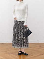 2025年秋季植绒提花半身裙时尚百搭休闲，女装半身裙，织己羊绒