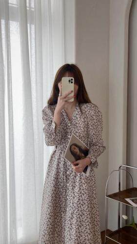 夏季碎花收腰连衣裙，女装连衣裙，TVMV(4F)