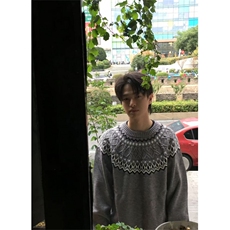 灰色