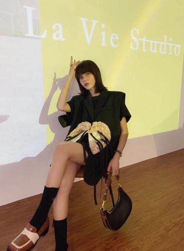 爱心马甲。流行款式，女装马夹，PINK