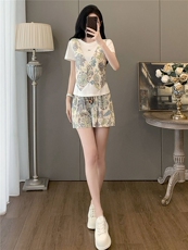 重工减龄时尚套装女夏设计感圆领印花马甲假两件套阔腿短裤两件套，女装套装/套裙，江南