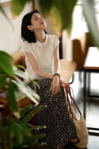 双穿·翻翻乐减龄娃娃领前后双穿无袖小上衣女夏图片