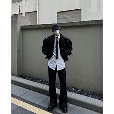 黑色