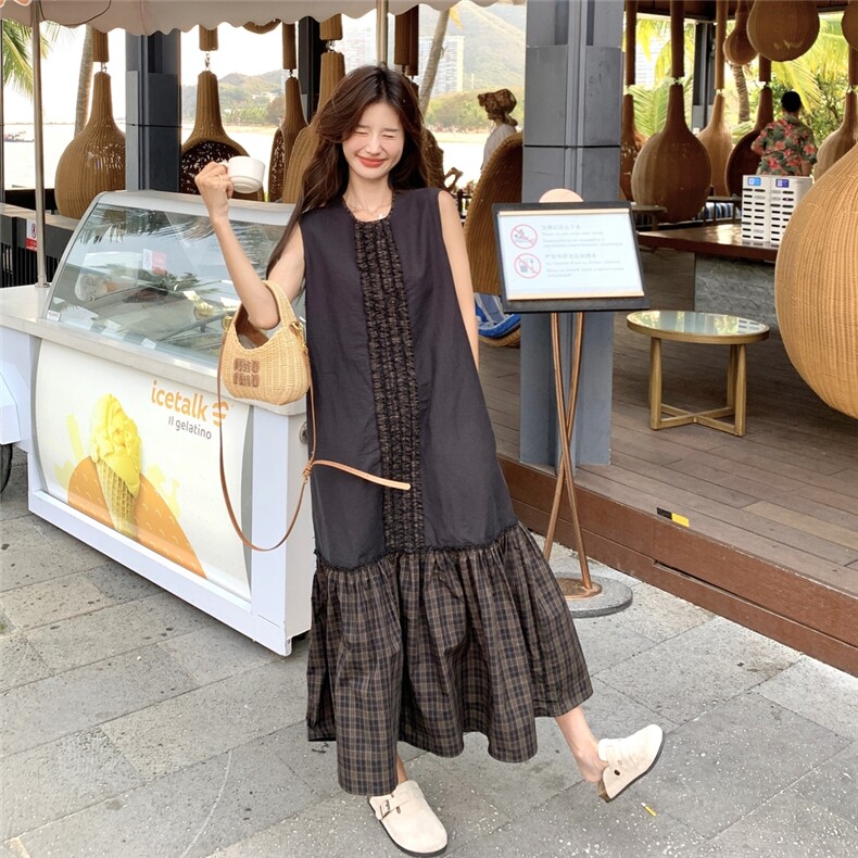 设计感假两件格纹拼接无袖连衣裙女夏季2025新款慵懒松弛感背心裙,女装连衣裙,2C201