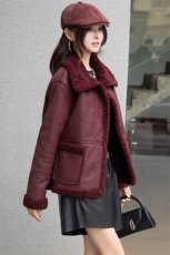 现货羊羔毛外套秋冬女2024新款韩系高级感短款大口袋皮毛一体棉衣，女装羊羔毛/颗粒绒，美拉德工厂直营店