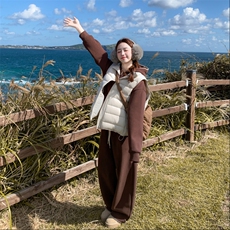 25冬新品90白鸭绒排骨羽绒马甲D07-P235-K338，女装马甲，2C305