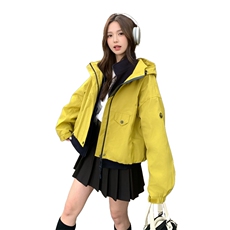 黄绿色加绒工装冲锋衣厚外套女秋冬2025新款减龄爆款派克服流行，女装派克服，2D044