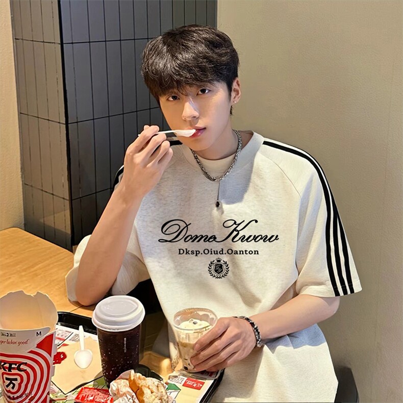 抖音得物高品质二开240克宽松纯棉美式潮牌三条杠织带短袖T恤，男装T恤，电商A486