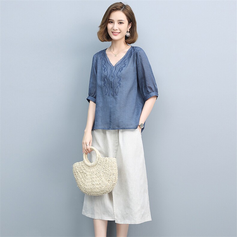 2021夏季新款简约气质V领绣花上衣时尚休闲舒适两件套裙,女装套装/套裙,丽影随形