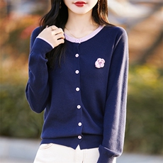 2026年秋季时尚百搭通勤简约休闲玫瑰花撞色开衫，女装针织衫/毛衣，大美人包芯纱店