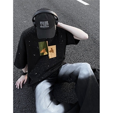 黑色