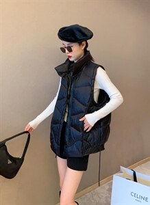 2021冬季羽绒马甲图片