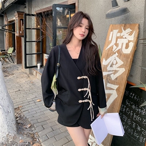 黑色国风西装外套女春季新款设计感小众气质显瘦小个子盘扣小西服图片