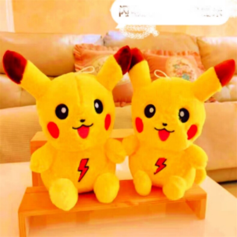 闪电皮卡卡，春兰毛绒玩具