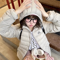 灰色