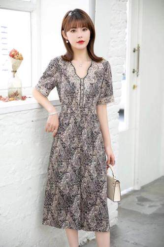 夏季新款连衣裙，女装连衣裙，吉之红