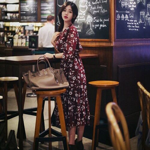 红依娜2025新款秋装雪纺花色V领松紧腰套头长袖印花连衣裙女装潮，女装连衣裙，红依娜