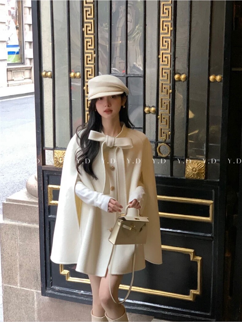 【依嘟】富家千金风斗篷大衣蝴蝶结宽松羊毛外套（含89.6%绵,女装双面呢大衣,依嘟服饰