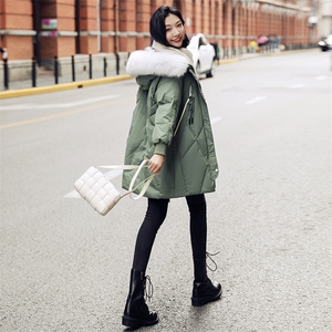 时尚保暖女款羽绒服 冬季新款狐狸毛领白鸭绒外套 显瘦长款设计图片