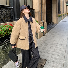 温柔减龄牛仔拼接颗粒绒外套女2025冬季新款软糯保暖皮毛一体上衣，女装短外套，2C007