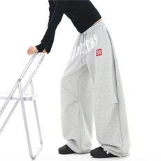 灰色