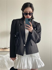 好久不见短款西装图片