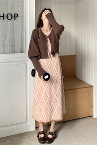 法式针织开衫连衣裙套装女2025秋季新款超好看菱格吊带长裙两件套图片