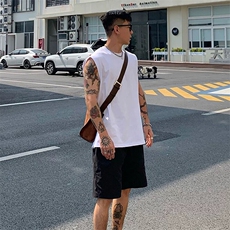 白色