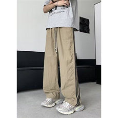 卡其色