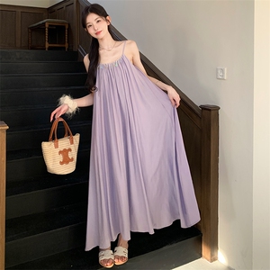 夏季2025新款女装法式紫色温柔吊带连衣裙小众设计感气质仙女长裙图片