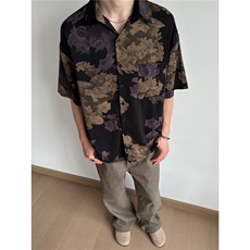 黑色
