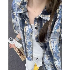 蓝色