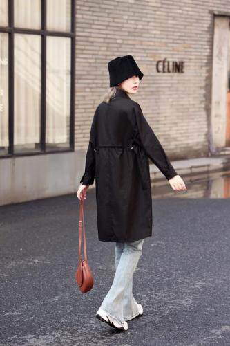 抽绳设计韩版风衣，女装风衣，美惠百合