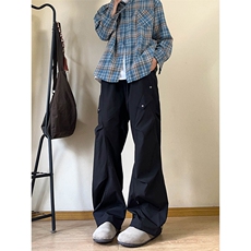黑色