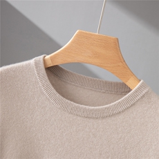 2025秋冬百搭时尚简约平面短袖针织羊绒衫，男装羊绒套衫，牧群羊绒