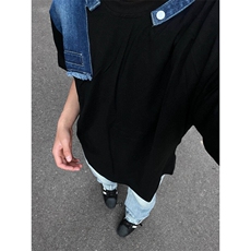 黑色